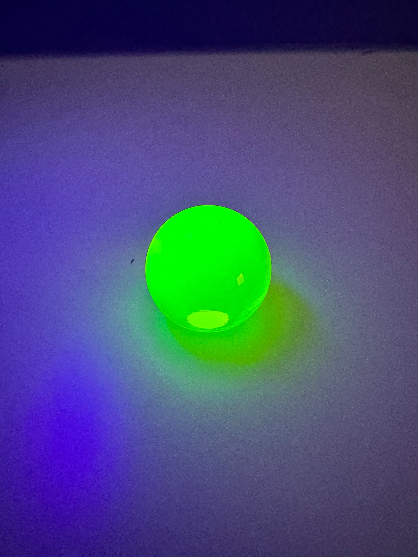 Canicas fosforescentes de vidrio de Uranio