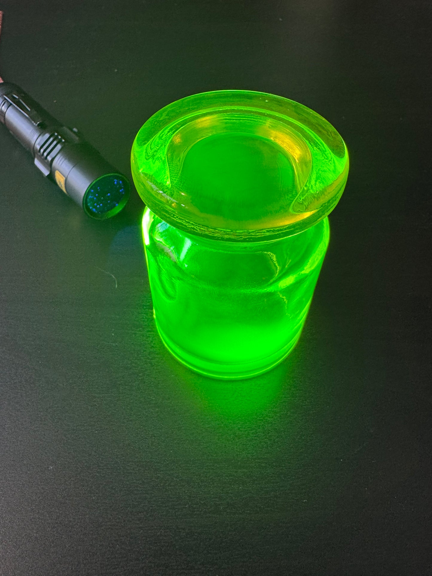 Frasco de vidrio de Uranio