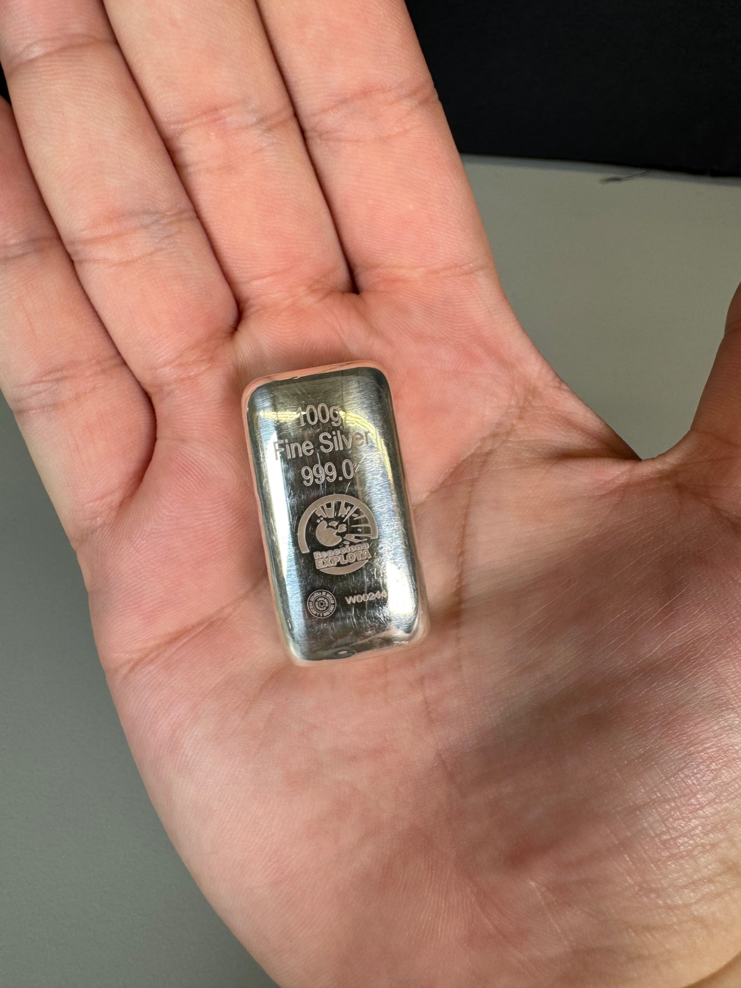 Lingote de Plata Pura – Edición Reacciona Explota x SEMPSA